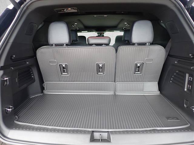 New 2026 Chevrolet Traverse RS w/ LPO, Floor Liner Package AWD/4WD image 8