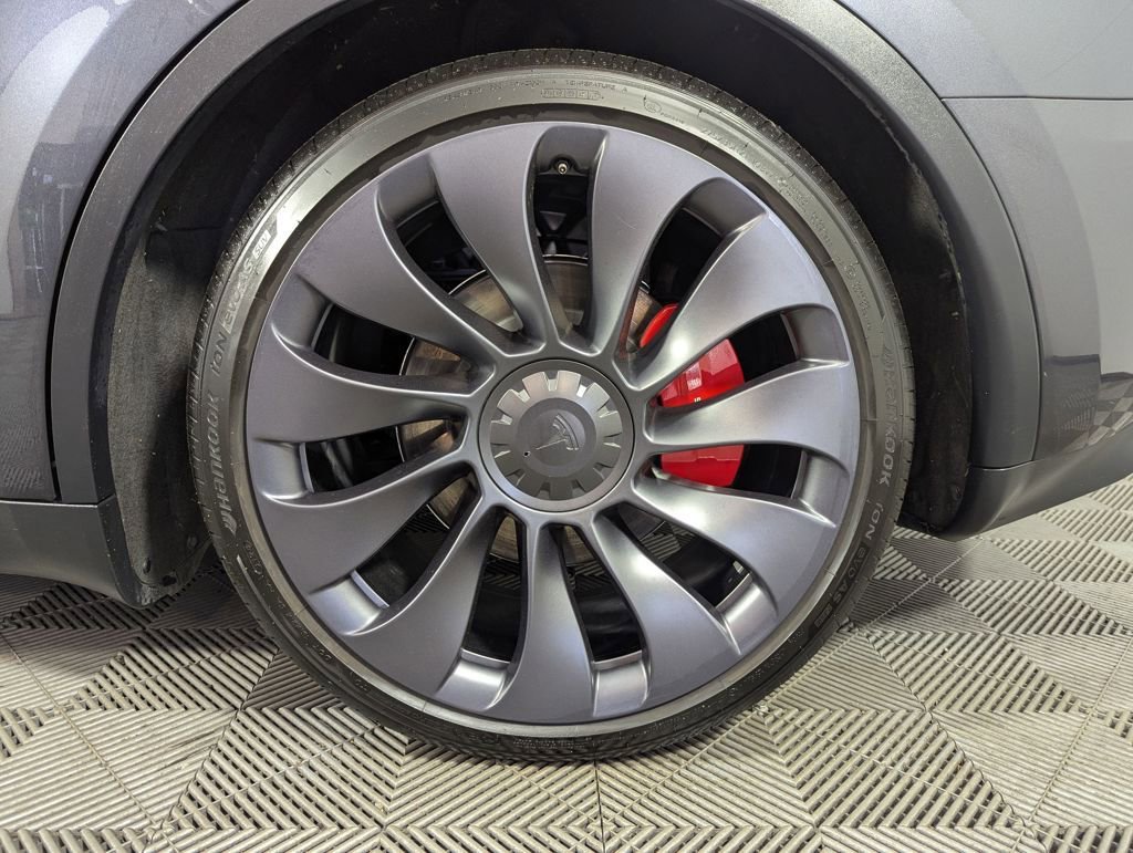 Used 2025 Tesla Model Y Performance image 26