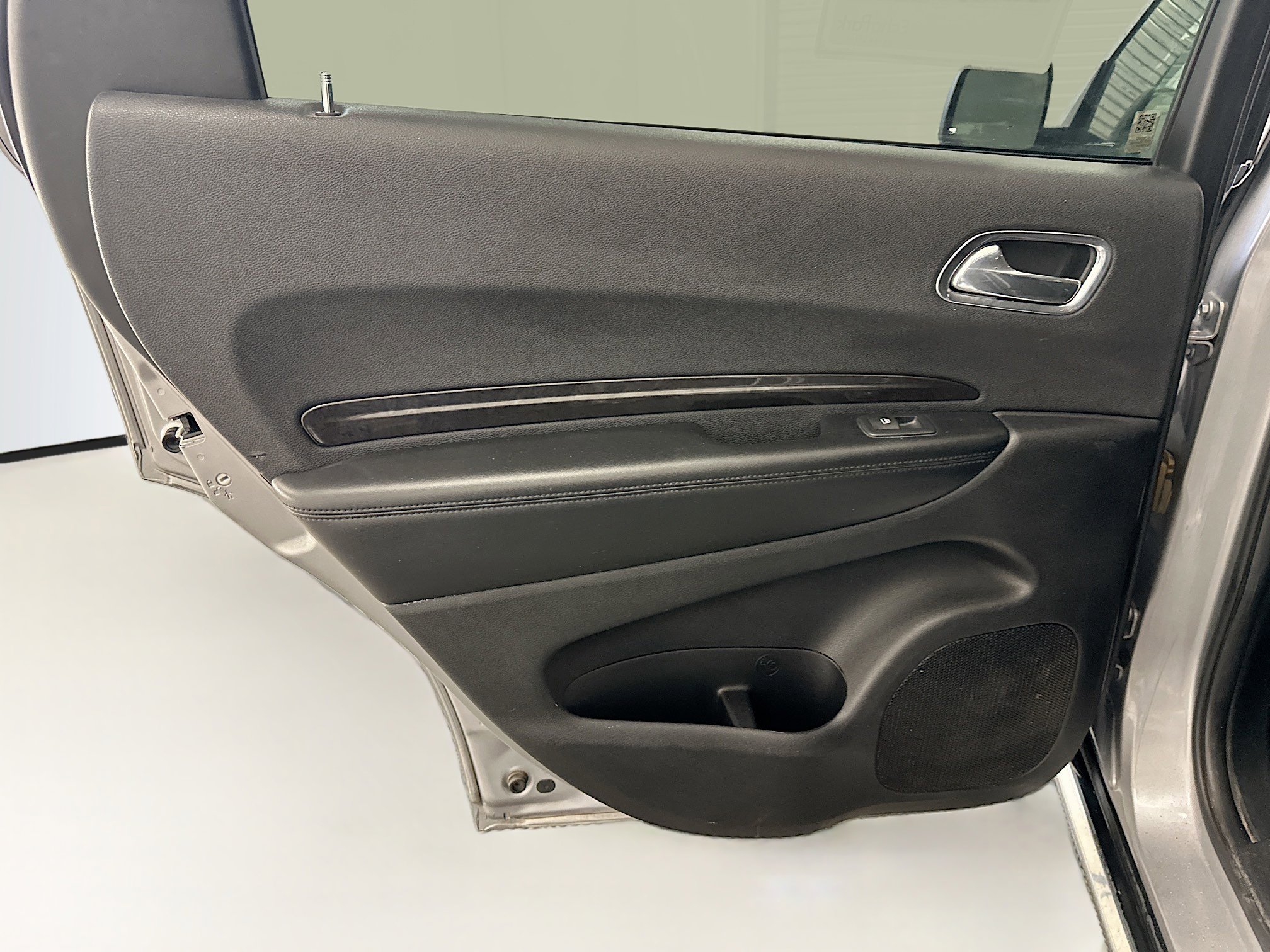 Used 2015 Dodge Durango Limited w/ Nav & Power Liftgate Group image 27