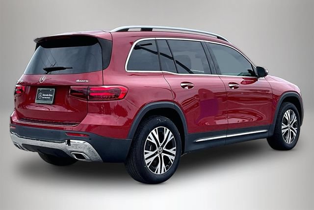 Used 2025 Mercedes-Benz GLB 250 4MATIC image 5