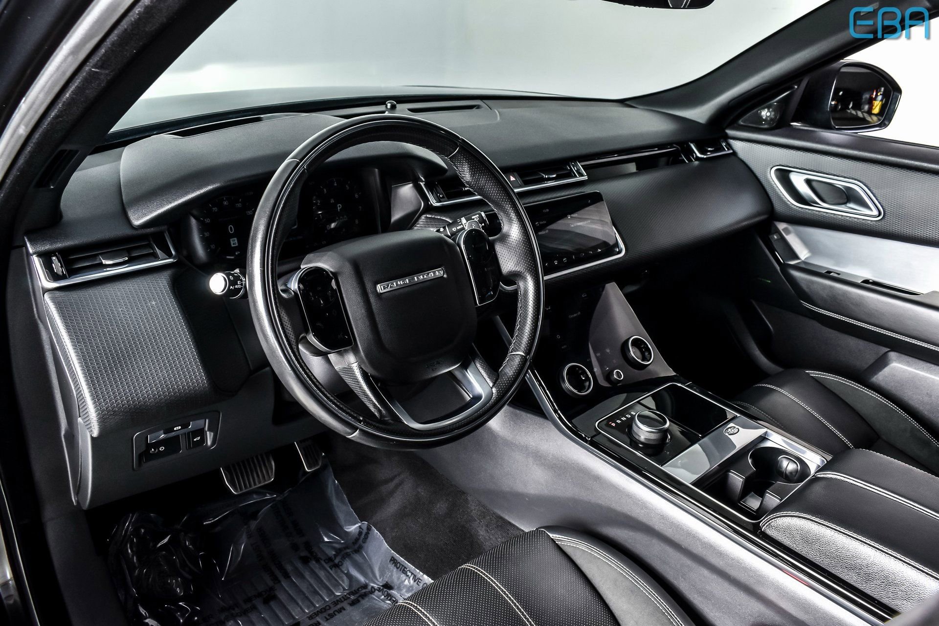 Used 2020 Land Rover Range Rover Velar R-Dynamic S image 17