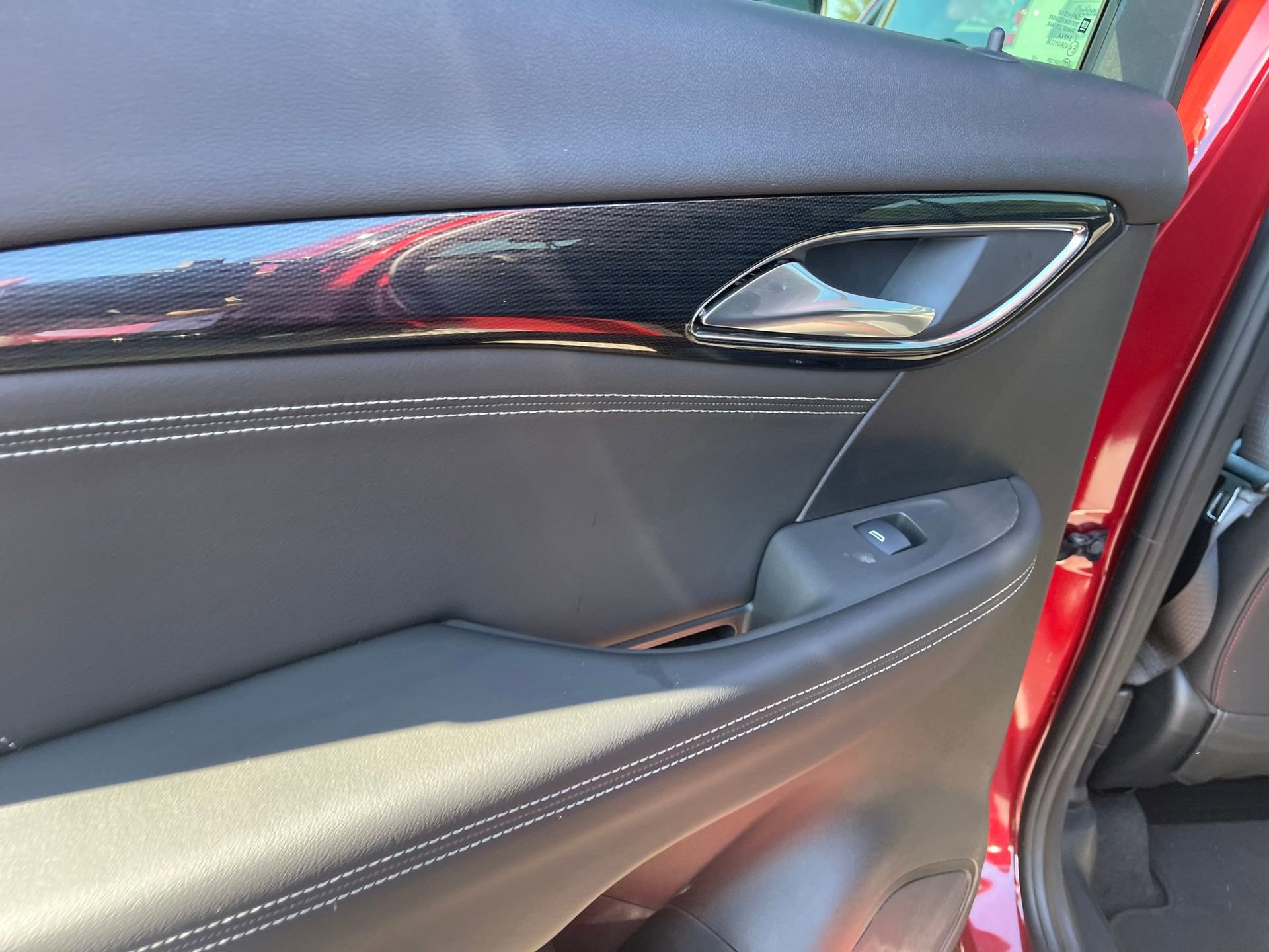 Used 2023 Buick Envision Essence w/ Sport Touring Package image 25