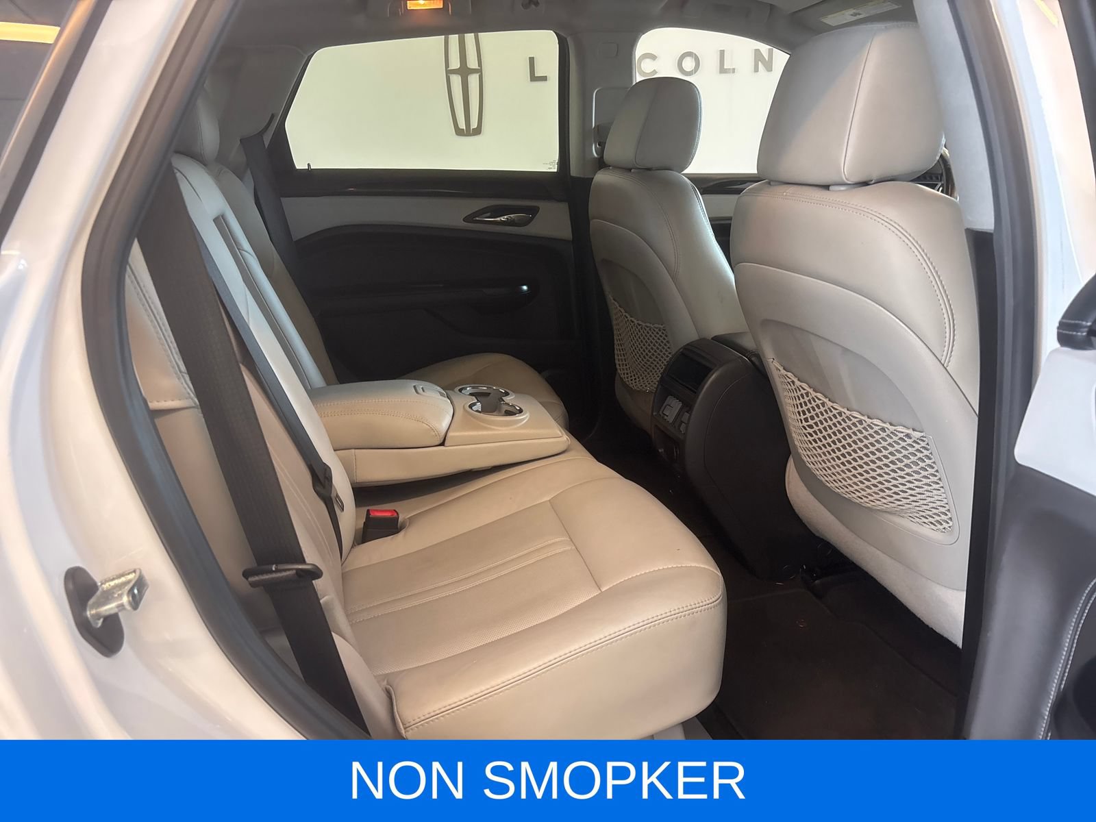 Used 2016 Cadillac SRX Luxury w/ Driver Awareness Package FWD image 9