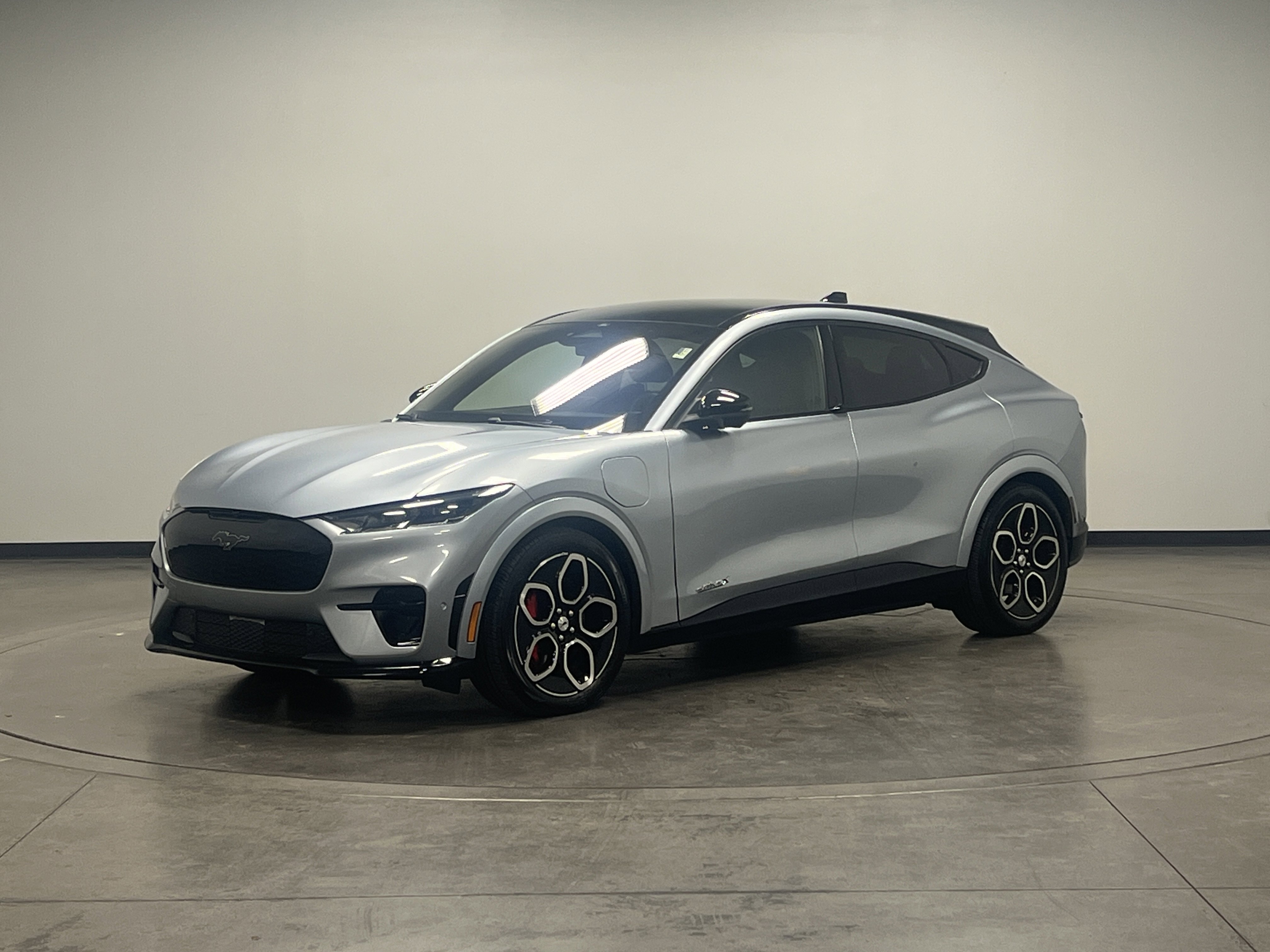 Used 2022 Ford Mustang Mach-E GT image 4