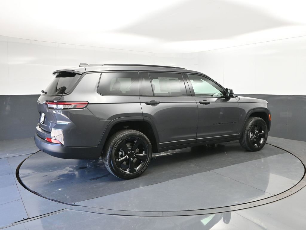 New 2025 Jeep Grand Cherokee L Altitude RWD image 15