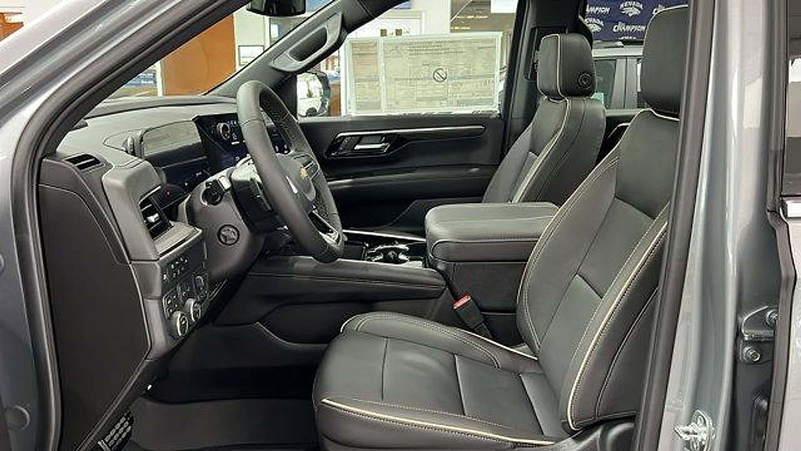 New 2025 Chevrolet Suburban Premier w/ Sun And Tow Package image 30