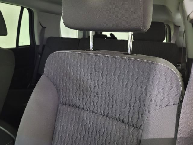 Used 2016 GMC Yukon SLE w/ HD Trailering Package image 31