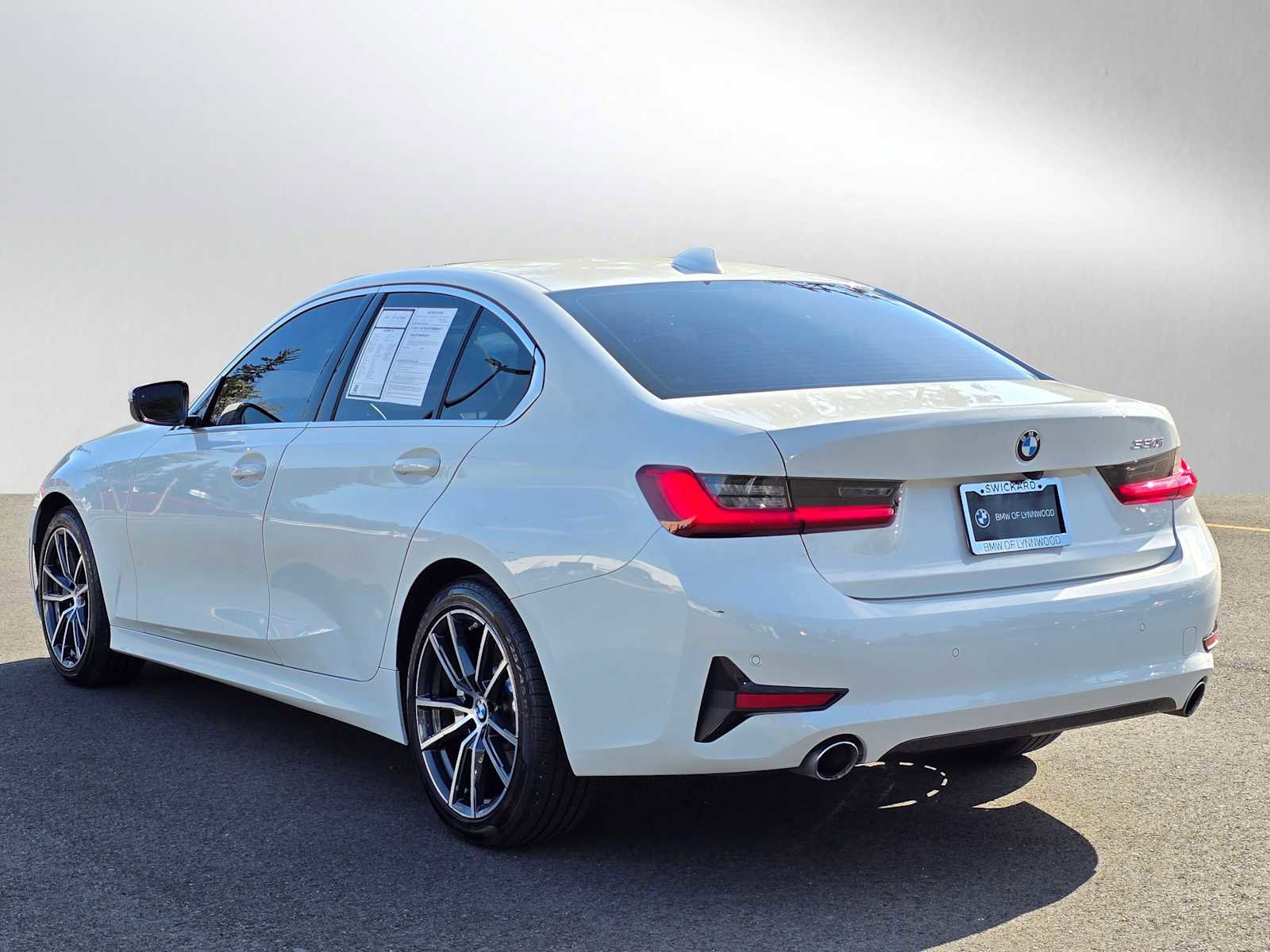 Used 2019 BMW 330i Sedan w/ Premium Package RWD image 5