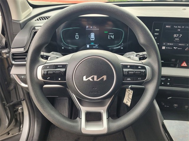 Used 2023 Kia Sportage LX image 19