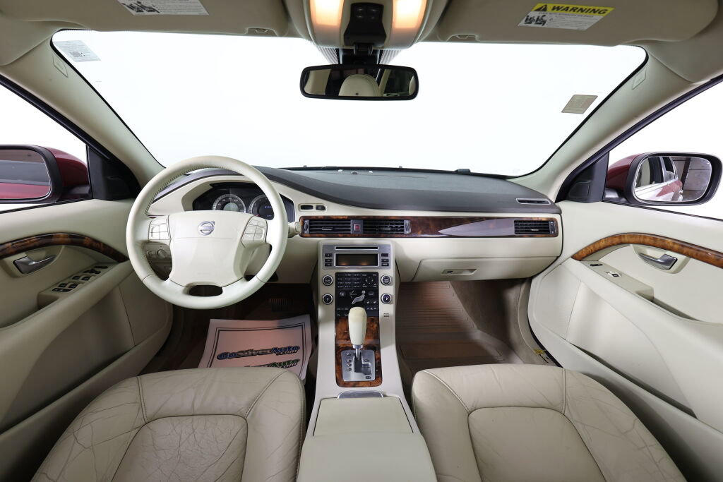 Used 2009 Volvo XC70 3.2 image 28