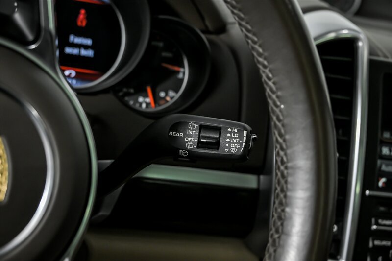 Used 2016 Porsche Cayenne GTS AWD/4WD image 29