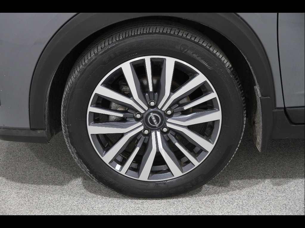Used 2024 Nissan Kicks SR w/ Exterior Package FWD image 20