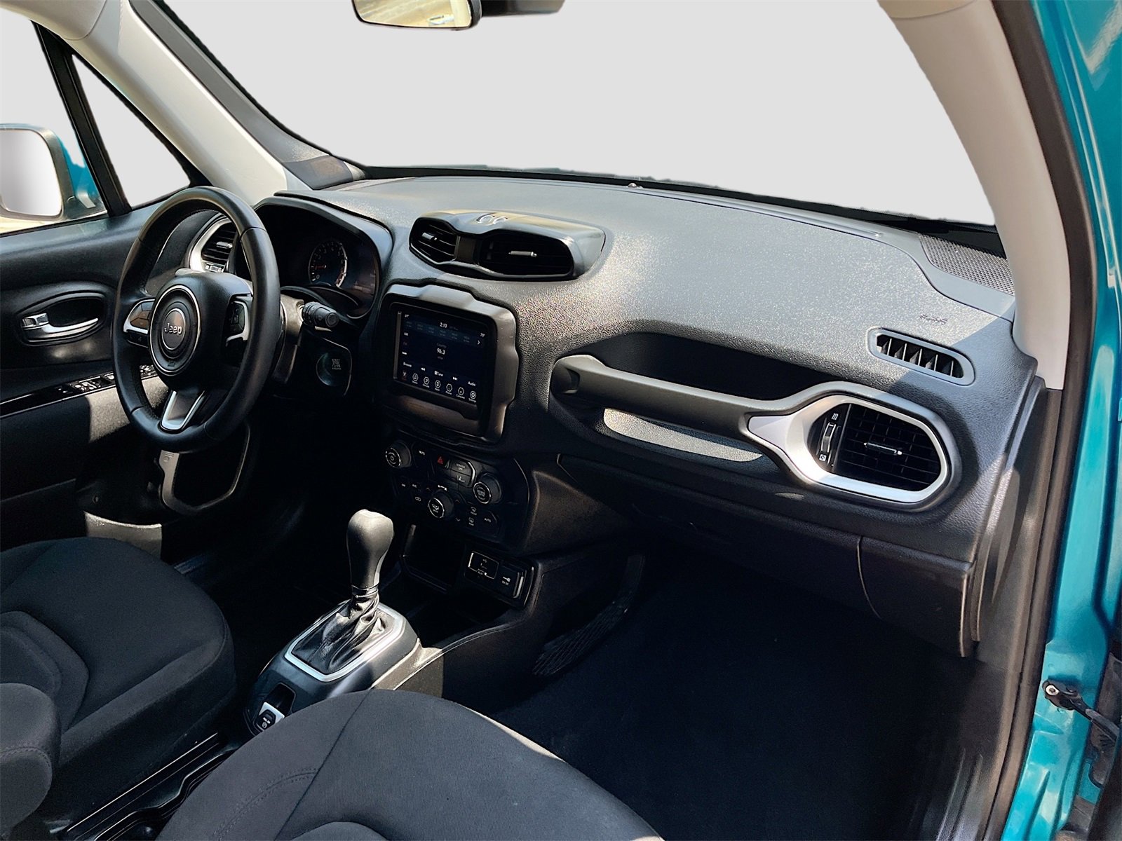 Used 2021 Jeep Renegade Latitude image 26