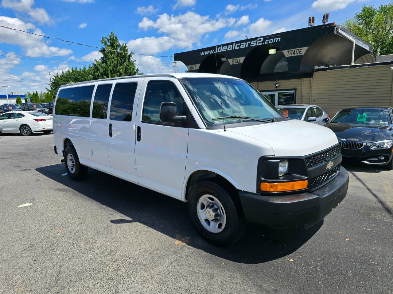 Used 2012 Chevrolet Express 3500 LS image 25