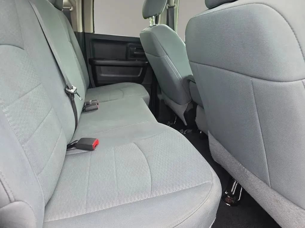 Used 2018 RAM 1500 Express AWD/4WD image 13