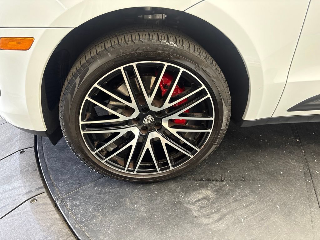 Certified 2024 Porsche Macan S AWD/4WD image 14