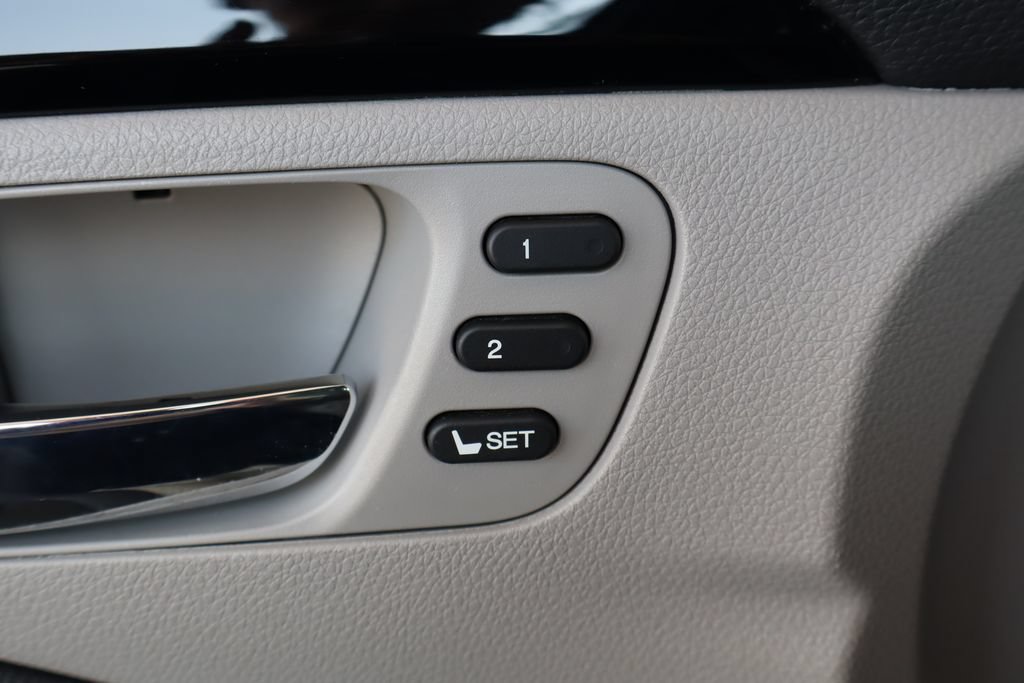 Used 2022 Honda Pilot Elite image 14
