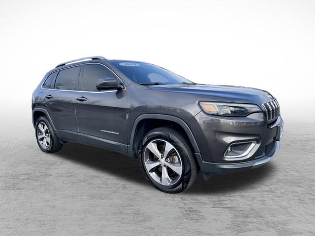 Used 2019 Jeep Cherokee Limited image 3