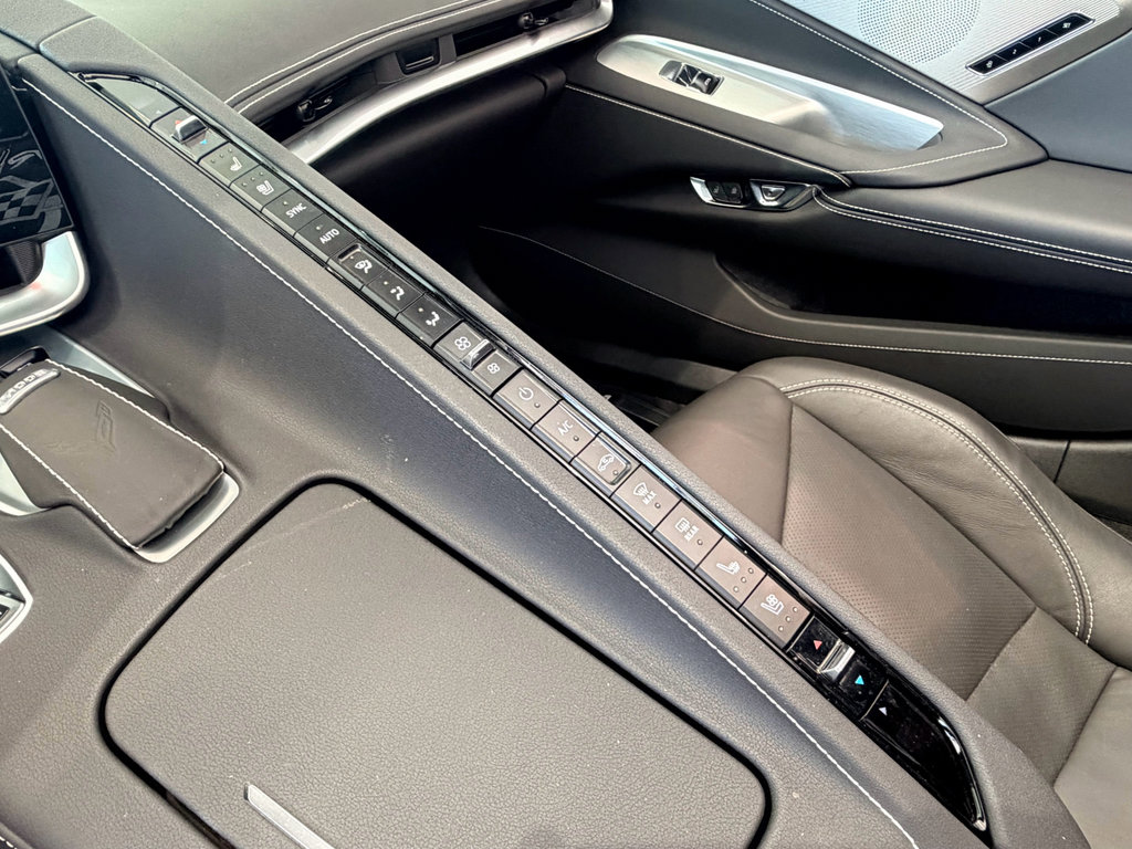 Used 2023 Chevrolet Corvette Stingray Preferred Cpe w/ Z51 Performance Package RWD image 17