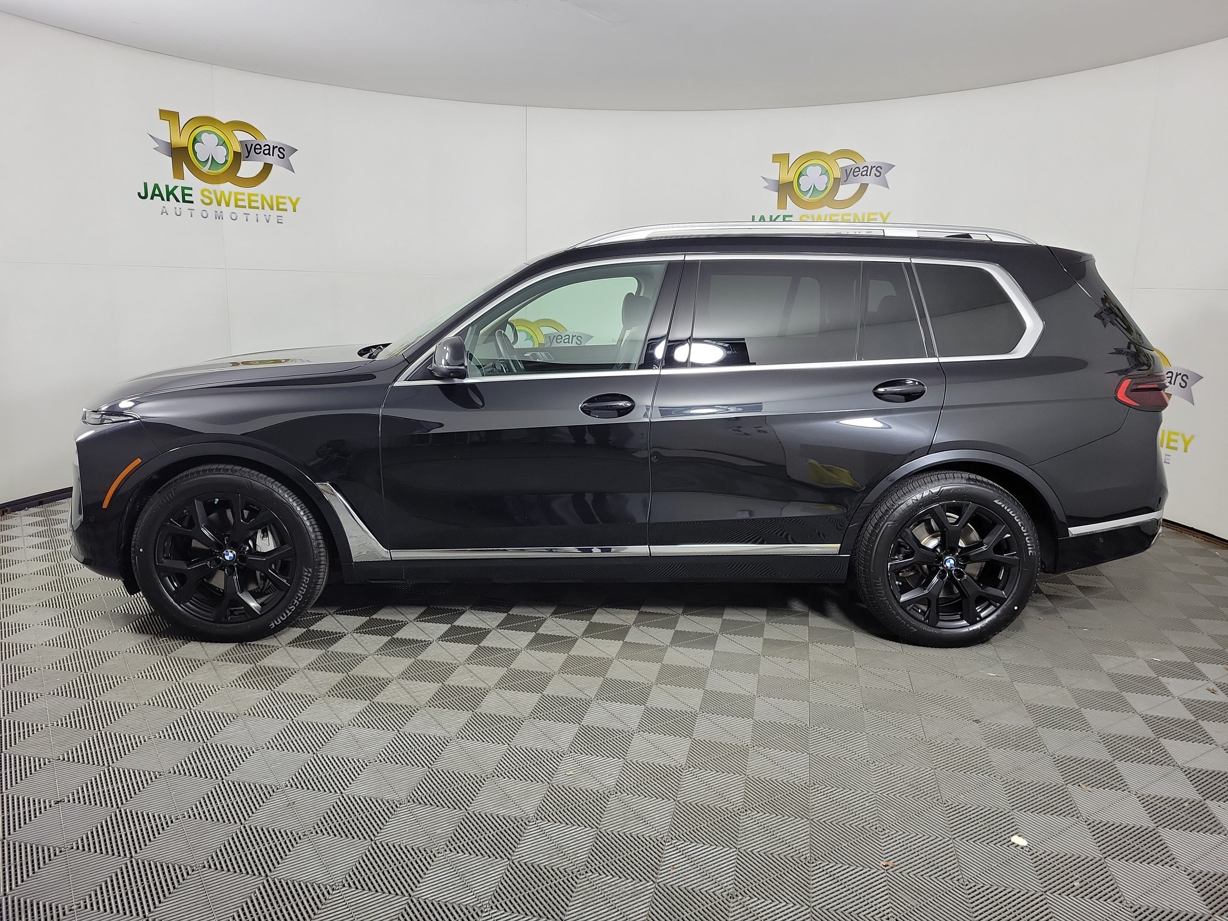 Certified 2024 BMW X7 xDrive40i w/ Premium Package AWD/4WD image 4