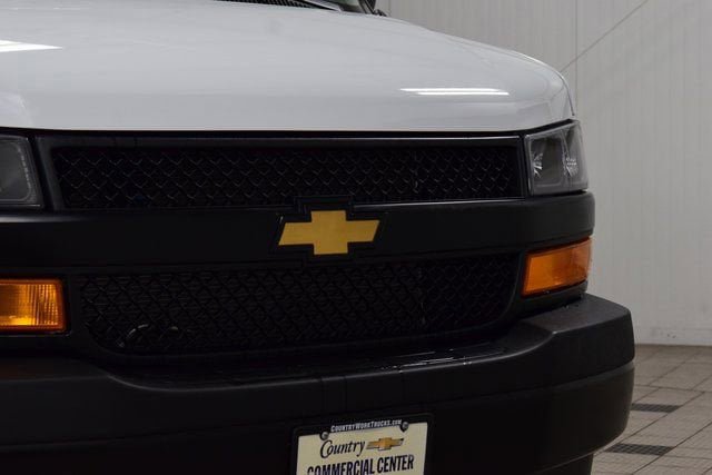 New 2025 Chevrolet Express 3500 w/ Power Convenience Package RWD image 5