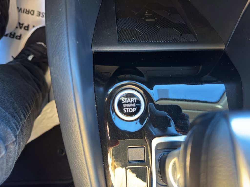 New 2025 Nissan Versa SR w/ Trunk Package image 25