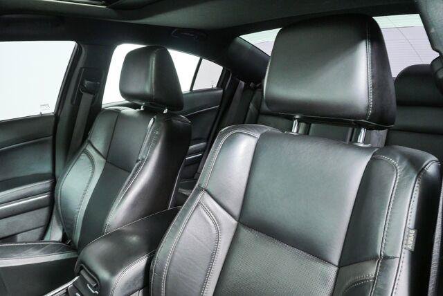 Used 2021 Dodge Charger SXT w/ Leather Interior Group RWD image 5