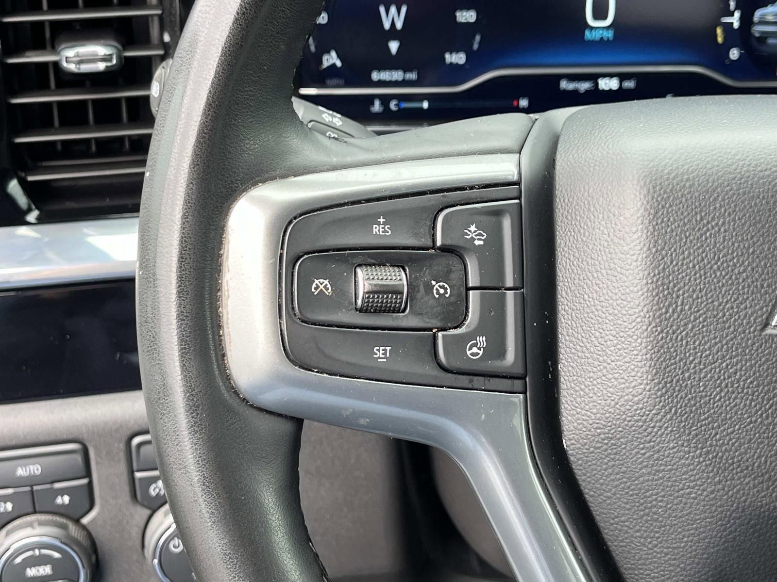 Used 2023 Chevrolet Silverado 1500 LT AWD/4WD image 28