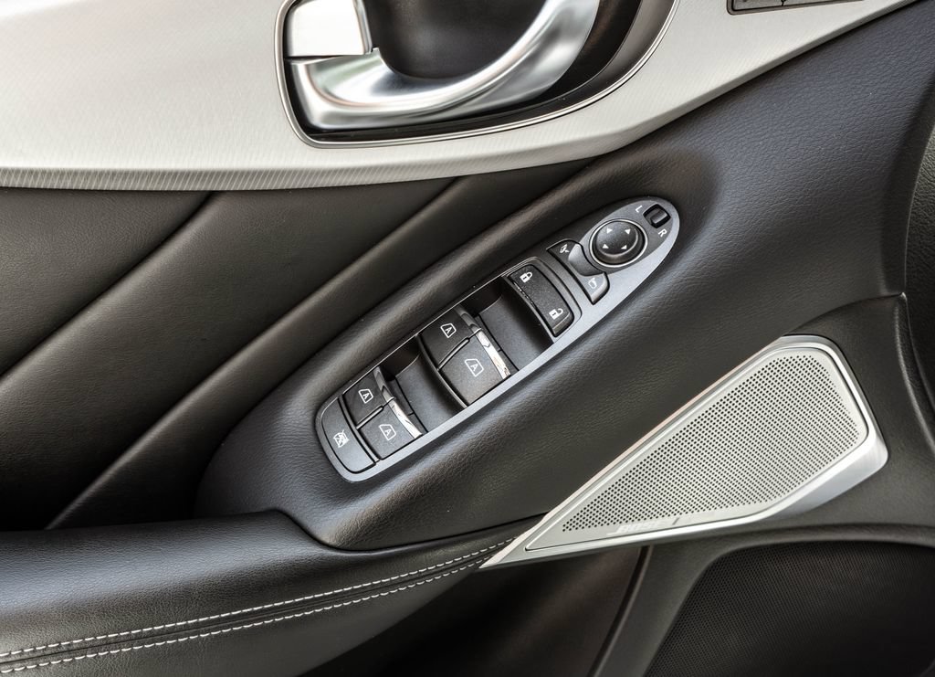 Used 2022 INFINITI Q50 Luxe AWD/4WD image 15