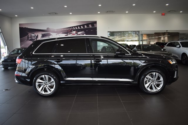 Used 2023 Audi Q7 3.0T Premium Plus AWD/4WD image 8