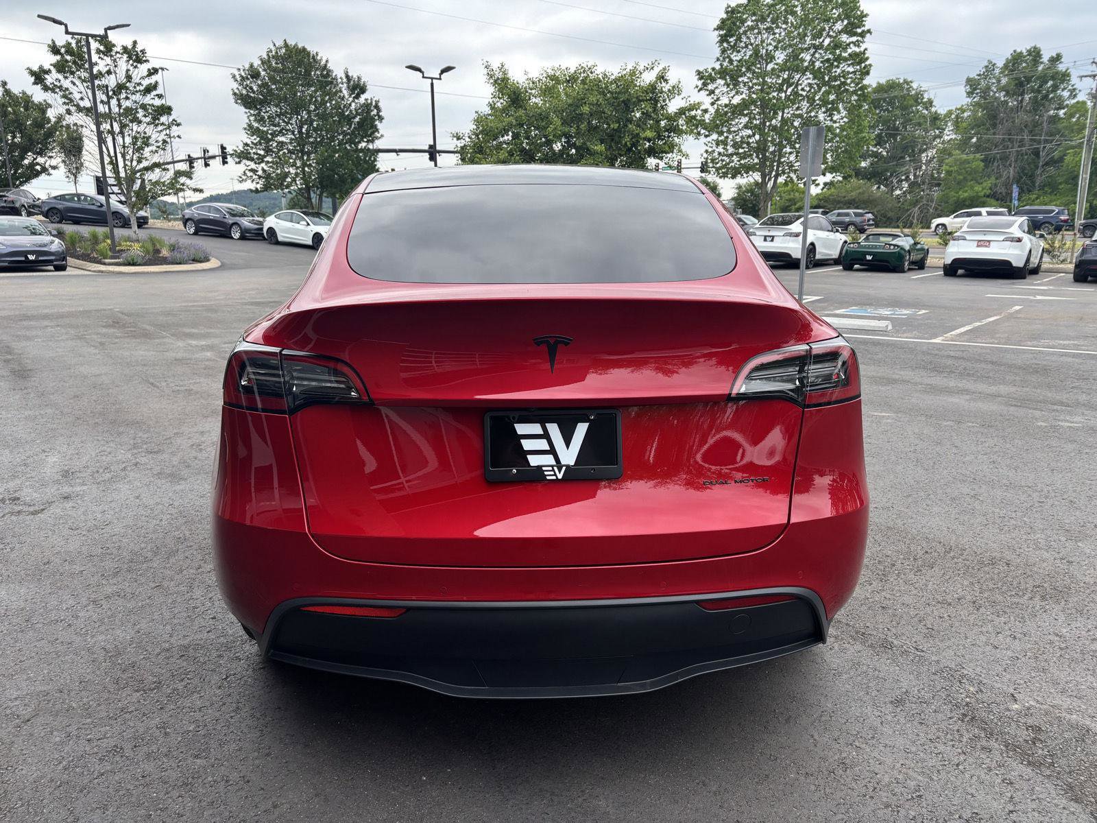 Used 2021 Tesla Model Y Long Range AWD/4WD image 8