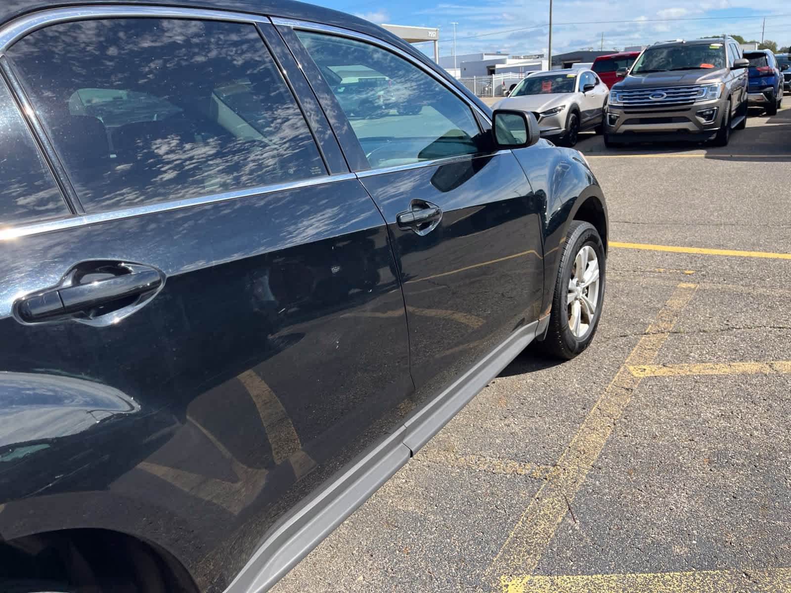 Used 2015 Chevrolet Equinox LS AWD/4WD image 16
