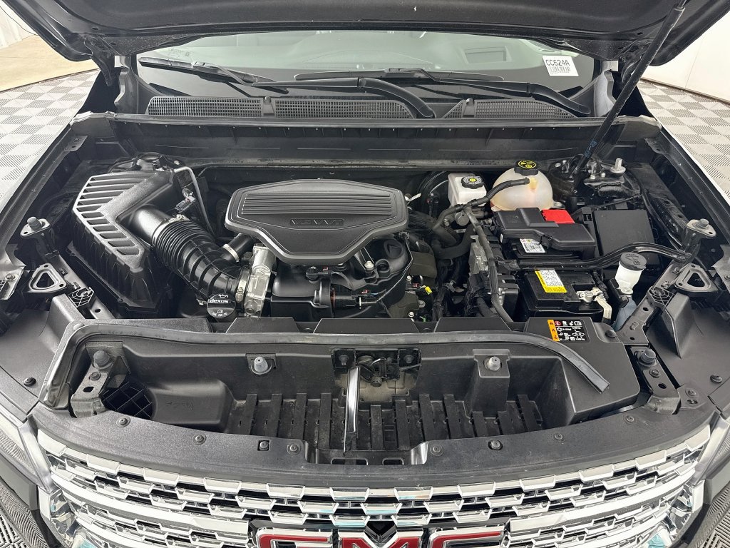 Used 2023 GMC Acadia Denali w/ Denali Ultimate Package FWD image 33