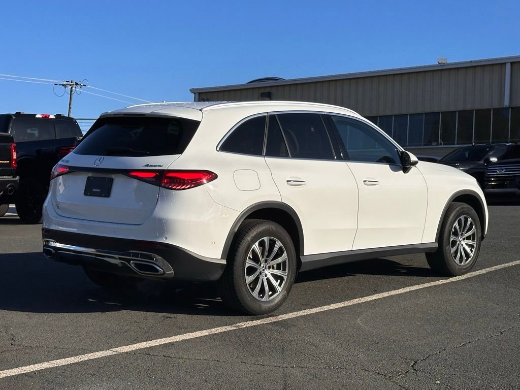 Used 2024 Mercedes-Benz GLC 300 4MATIC image 8