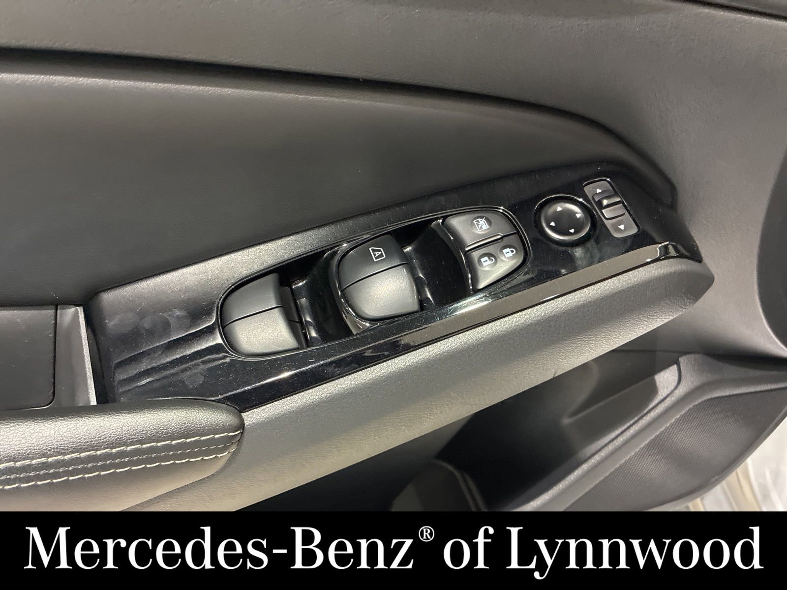 Used 2023 Nissan Altima 2.5 SV image 7