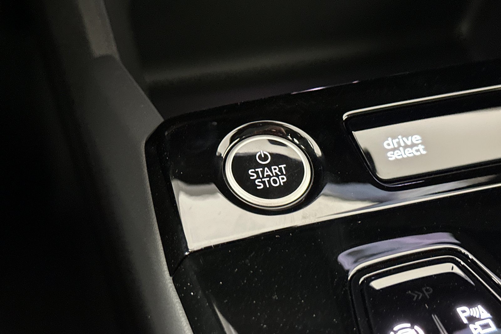 New 2027 Audi A6 e-tron Premium RWD image 22