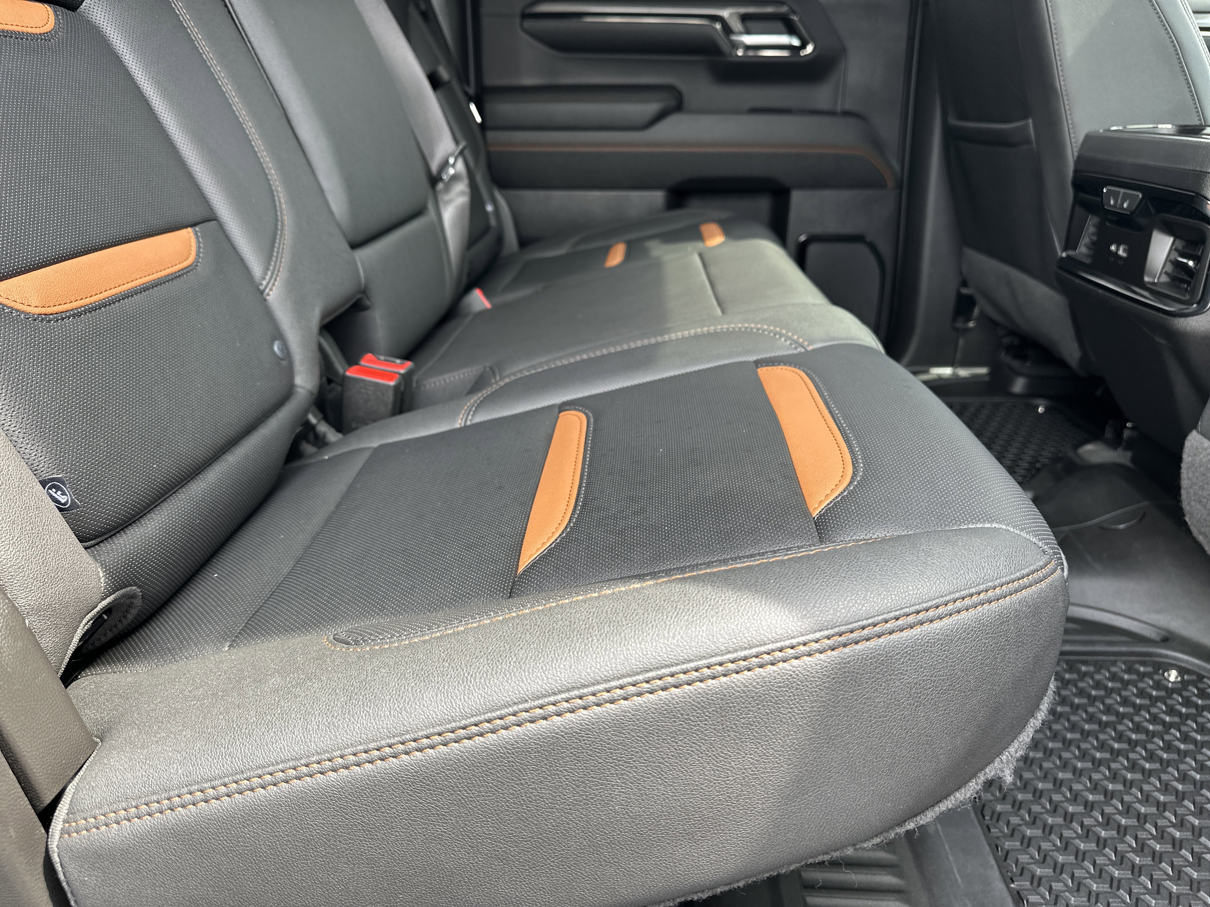 Used 2023 GMC Sierra 1500 AT4 w/ Technology Package image 16