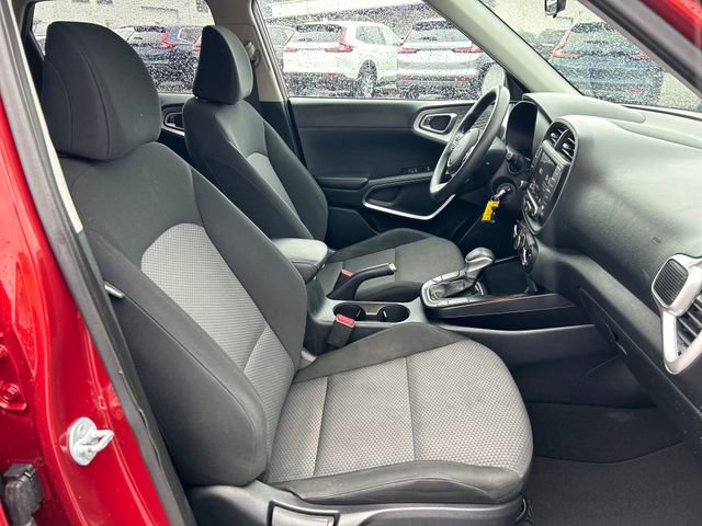 Used 2023 Kia Soul LX image 11