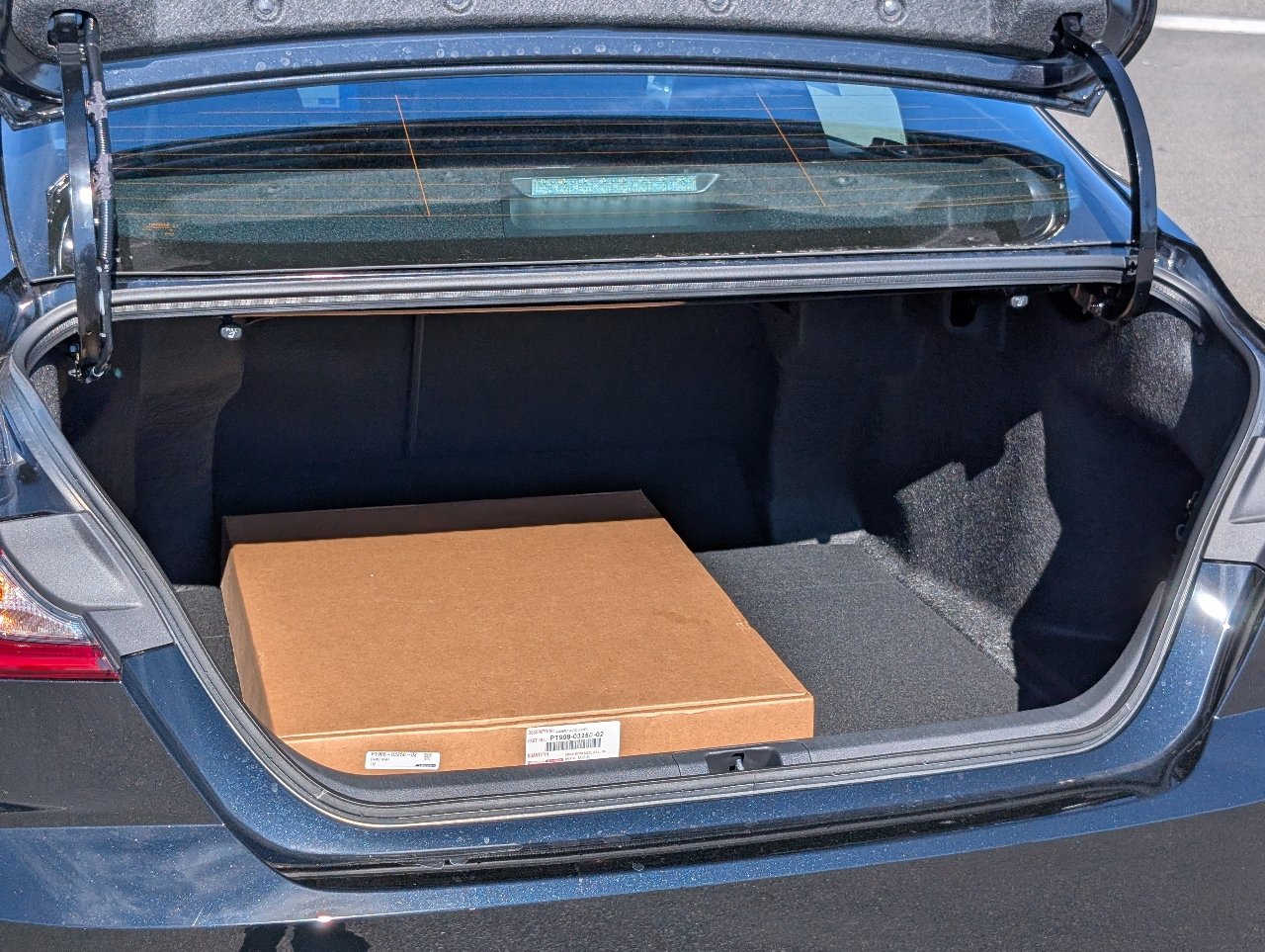 Used 2026 Toyota Camry SE image 9