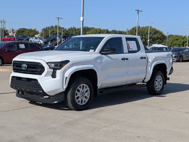 Used 2024 Toyota Tacoma SR RWD image 10