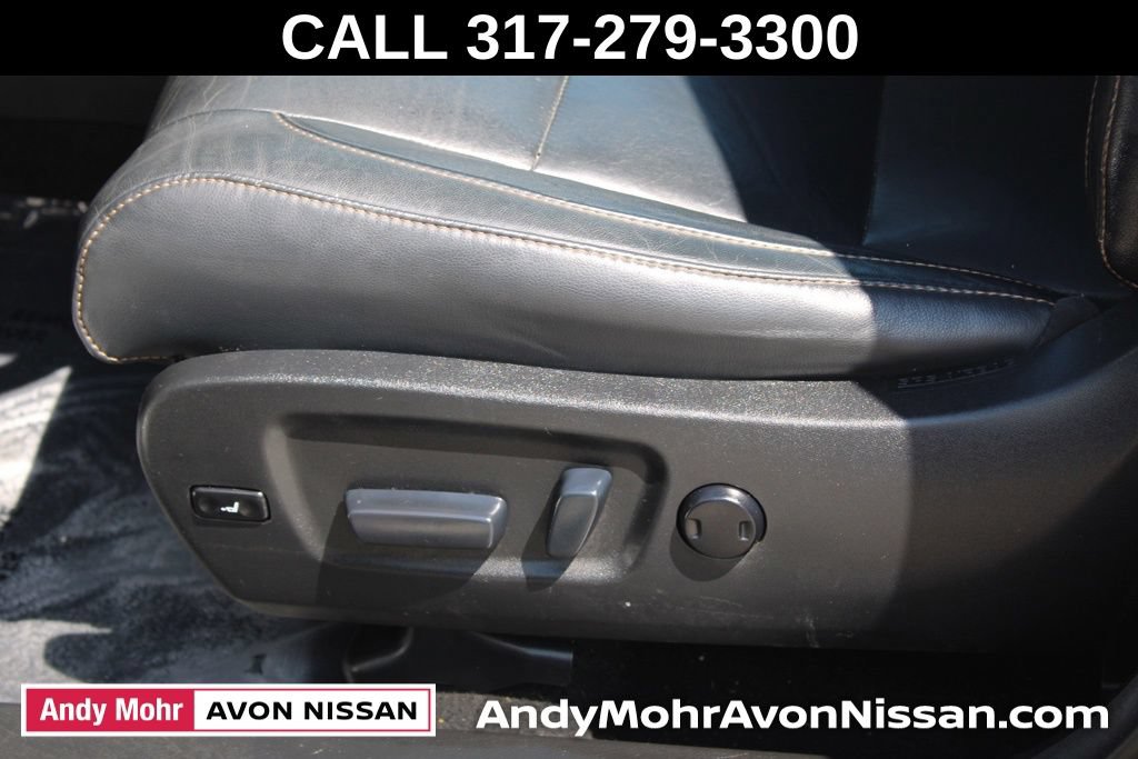 Used 2014 Toyota Highlander XLE FWD image 17