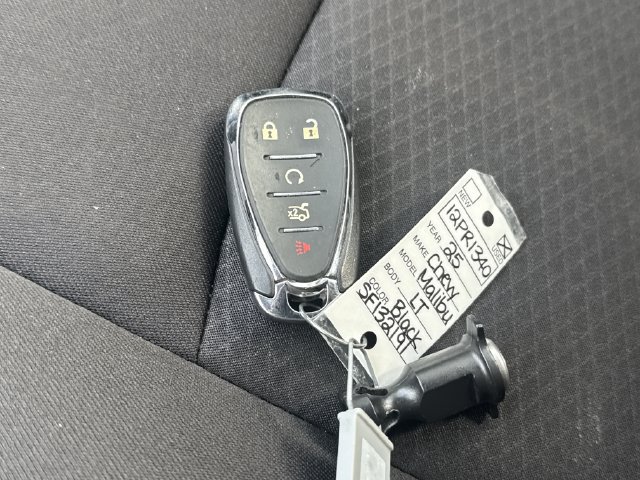 Used 2025 Chevrolet Malibu LT FWD image 43