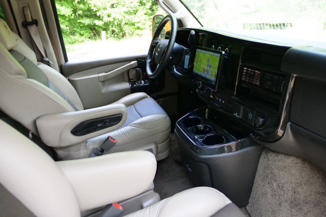 Used 2025 GMC Savana 2500 Extended w/ Driver Convenience Package RWD image 42