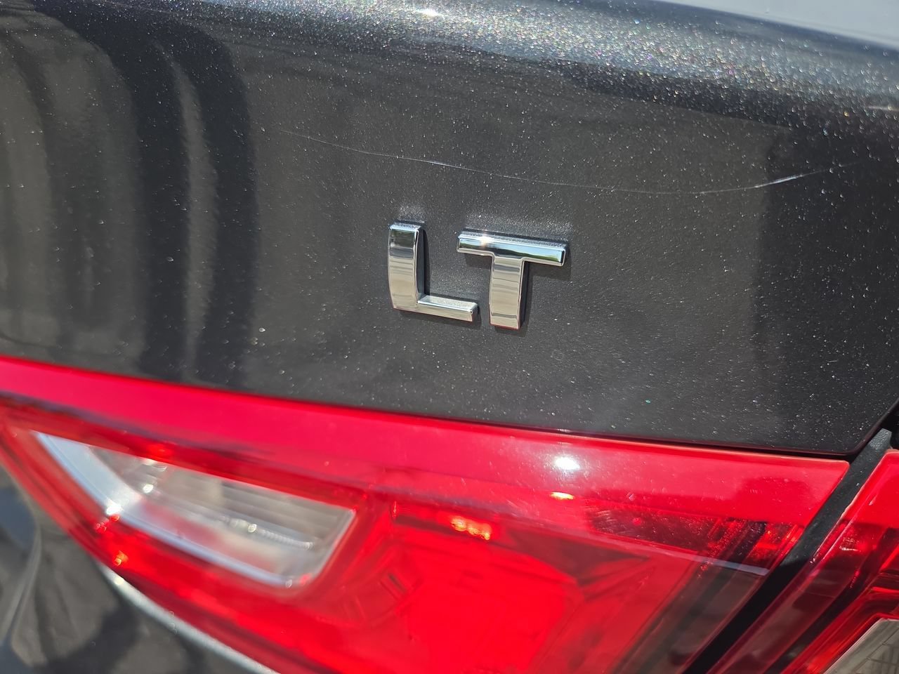 Used 2018 Chevrolet Malibu LT FWD image 21