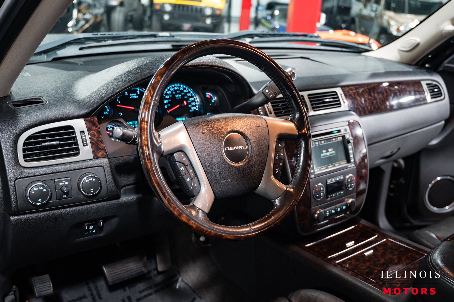 Used 2011 GMC Sierra 3500 Denali image 18