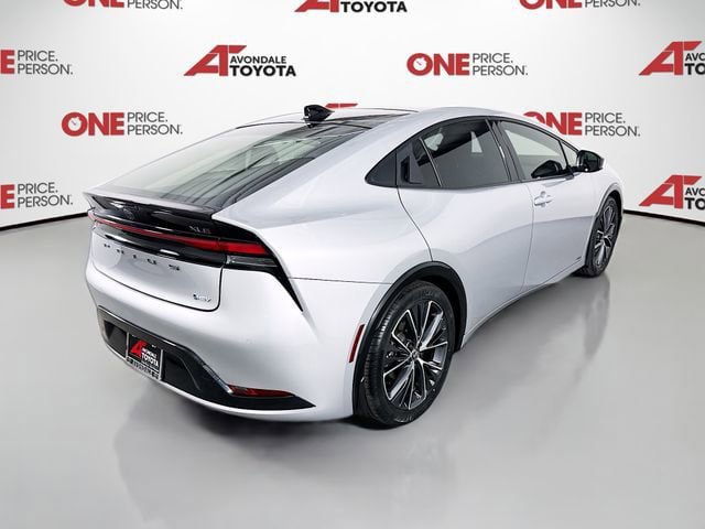 Used 2024 Toyota Prius XLE AWD/4WD image 7