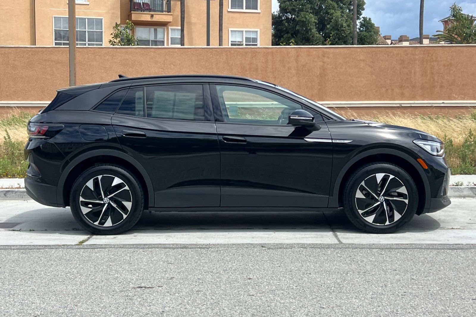 Used 2022 Volkswagen ID.4 Pro S AWD/4WD image 3