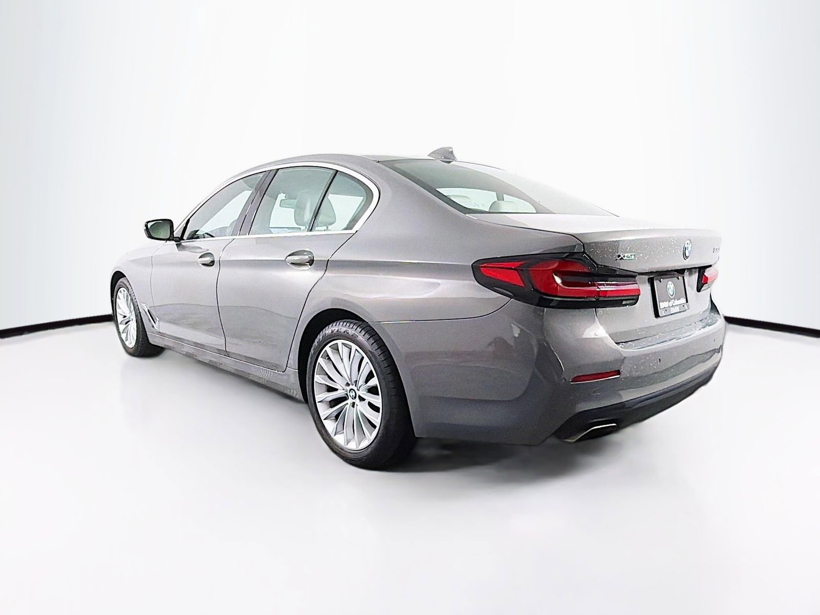 Used 2022 BMW 530i xDrive w/ Convenience Package AWD/4WD image 5