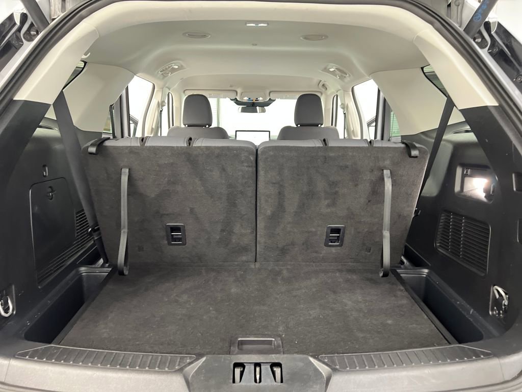 Used 2025 Ford Explorer Active image 35