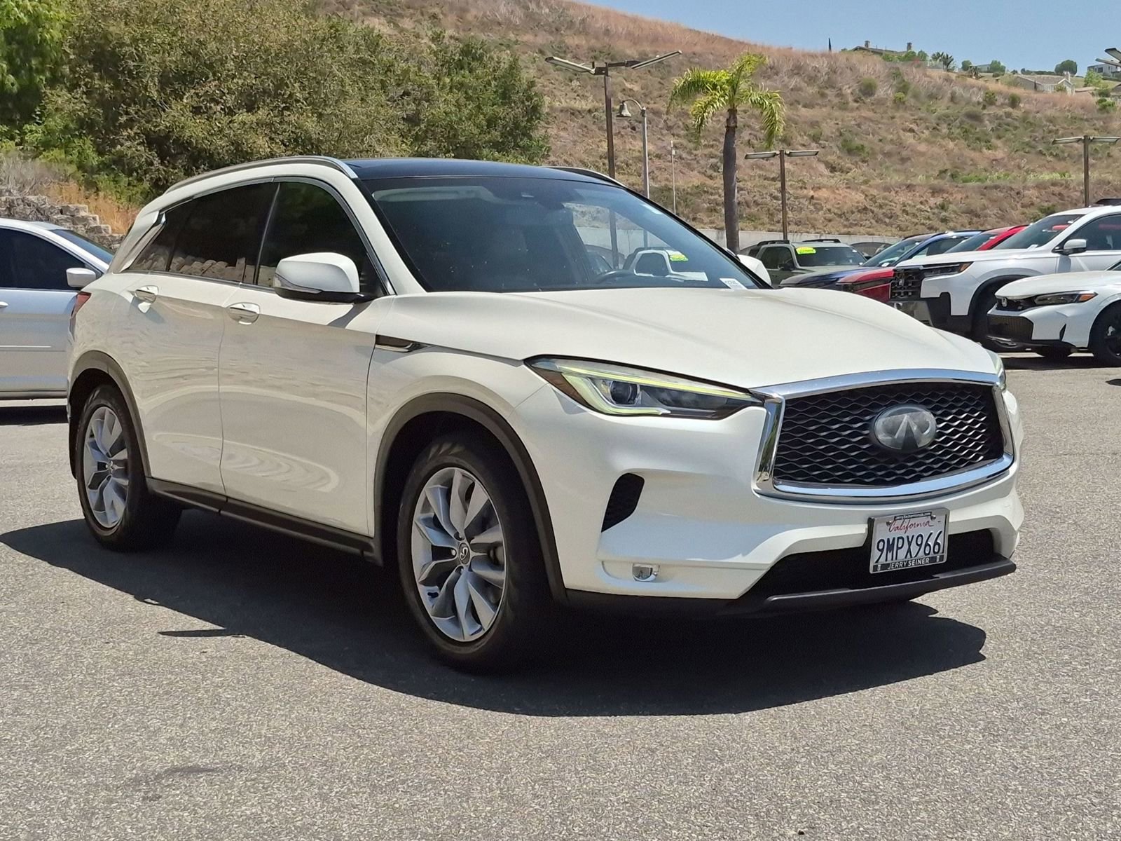 Used 2020 INFINITI QX50 Luxe w/ Cargo Package FWD image 7
